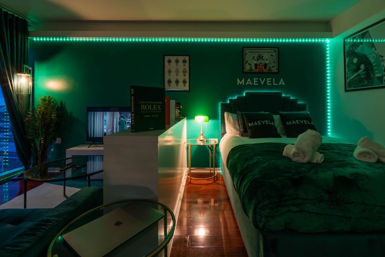 Maevela Apartments - Top Floor Rolex Themed Studio Apt Inside The Cube, Mailbox - Free Netflix & Wifi Birmingham Exterior foto